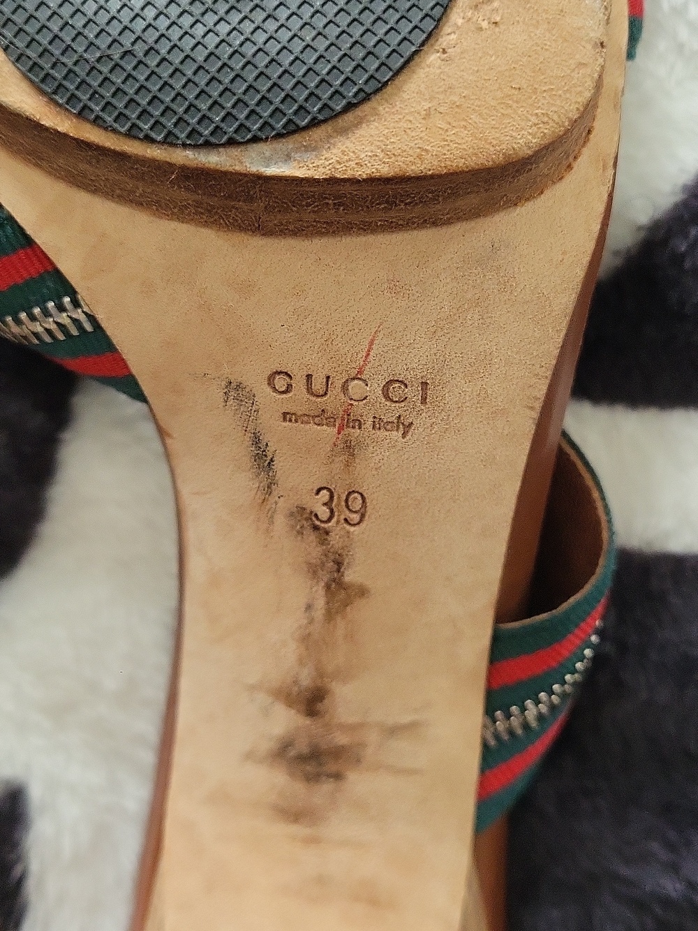 100 % Authentic Gucci Brown Leather Slides Green & Red Stripe 39 COMPARE PRICES - Picture 10 of 14